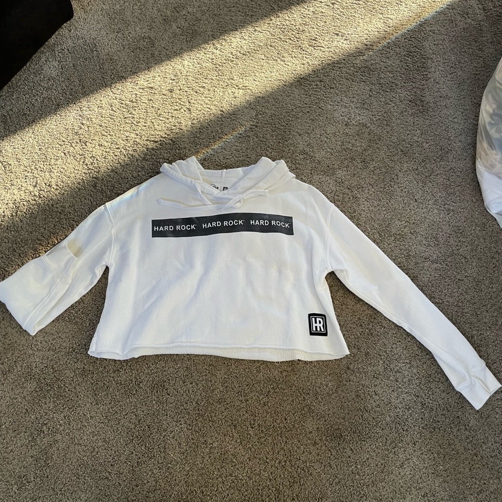 Long sleeve croton sweatshirt